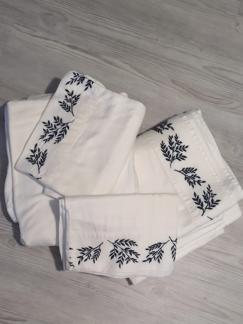 Royal Heritage Home 100% Cotton Full Sheet Set White Black Embroidered 4 Pc